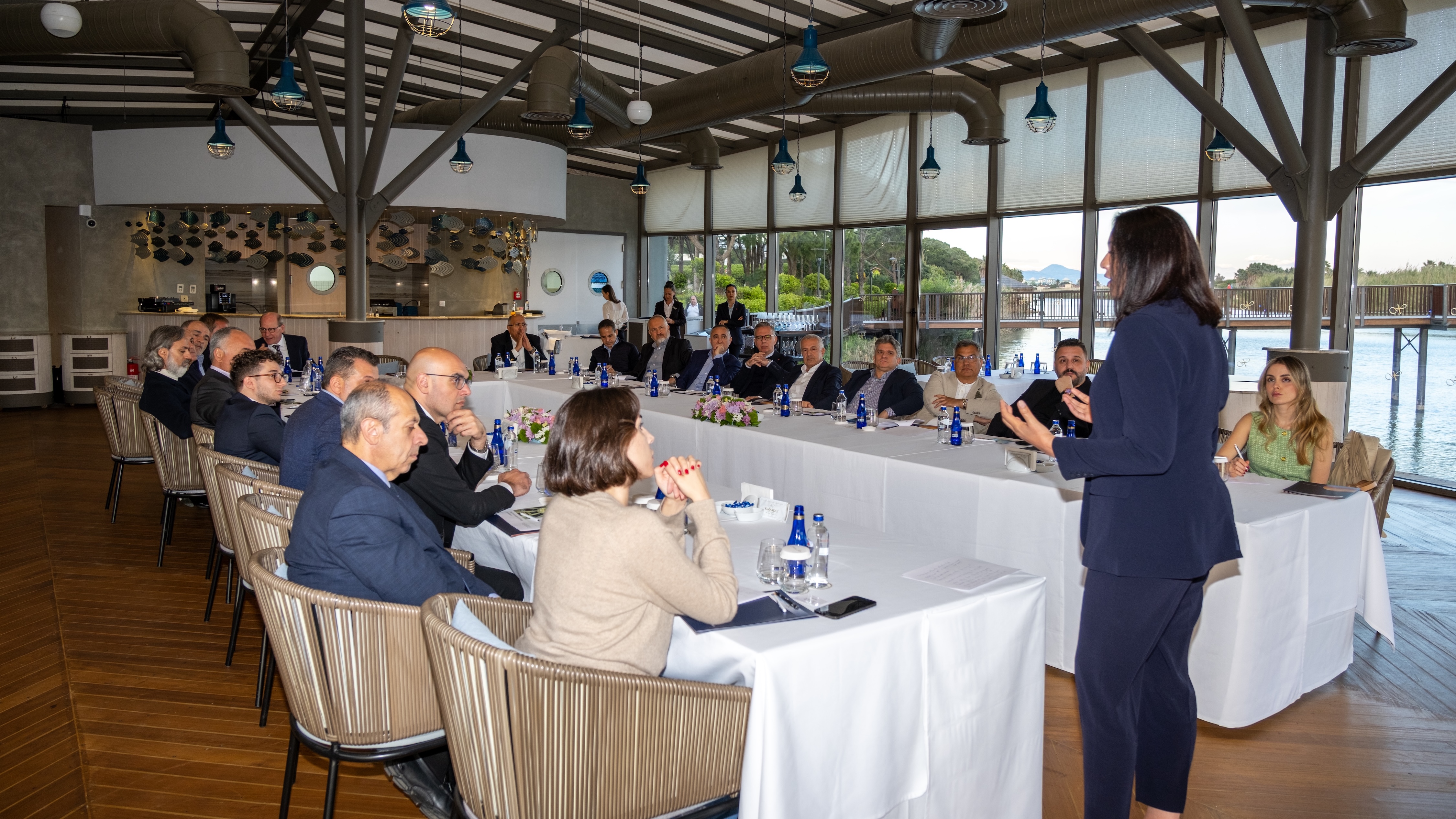 T U R I Z M D E S U R D U R U L E B I L I R D O N U S U M I C I N C 670729 198674