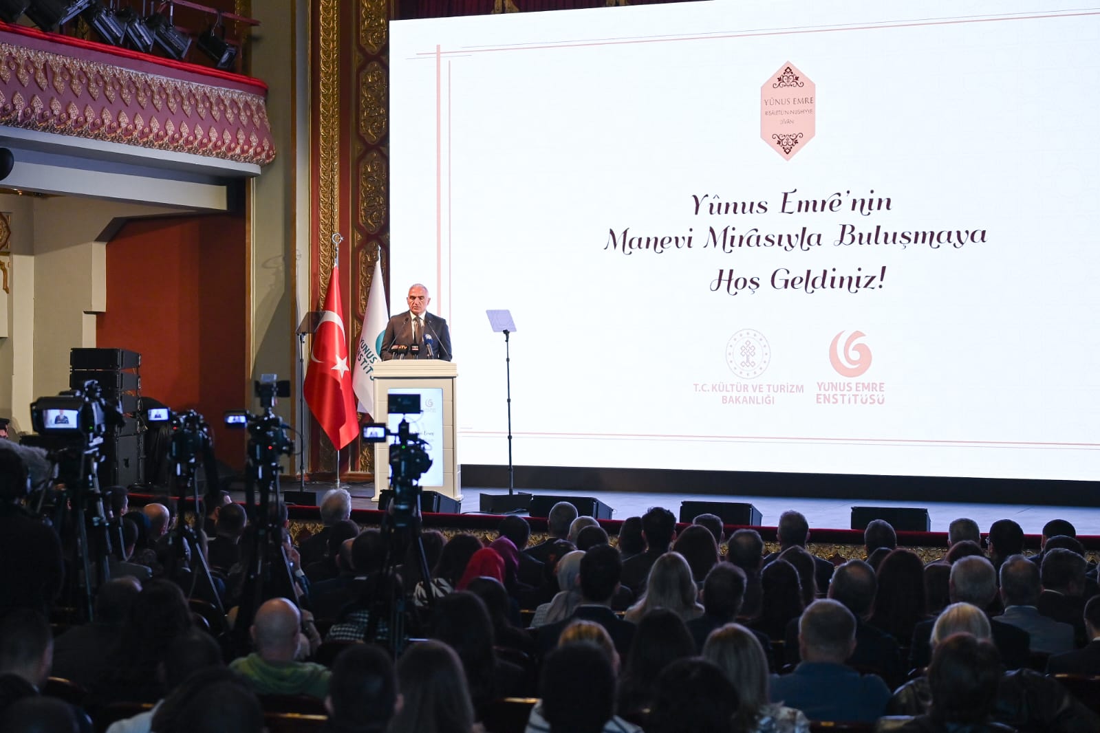 Y U N U S E M R E N I N B I L I N E N E N E S K I D I V A N I G 660336 195724