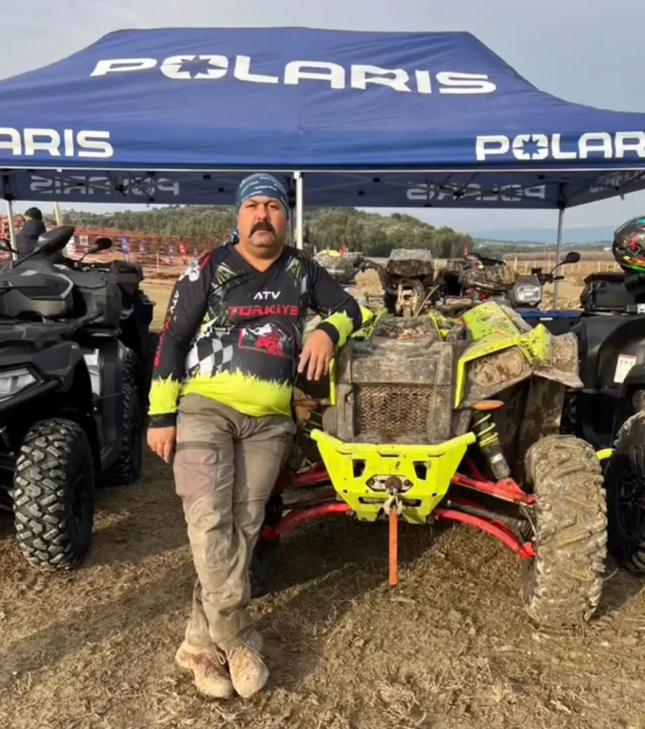 I S T A N B U L C E K M E K O Y D E I N S A A T A L A N I N D A G O 708762 209600