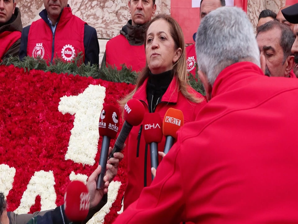 İstanbul Di̇sk'ten Taksim Meydanı'nda Basın Açıklaması-1