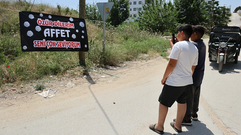 Mahalleyi Karıştıran 5 Kelimelik İlan! Gören Herkes Fotoğrafını Çekti