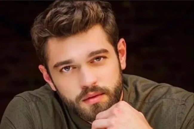 01Yeni̇ Partneri̇ Bakin Ki̇m Oldu