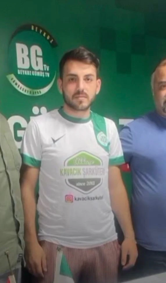 02Lihan Güldal