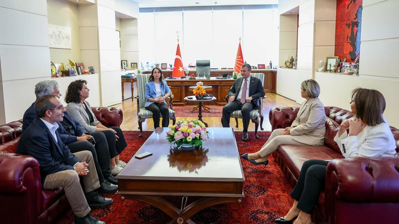 Dem Parti Chp