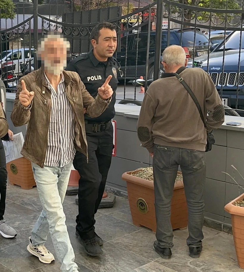 Kendisini Sikayet Ettigini One Surd Vnag