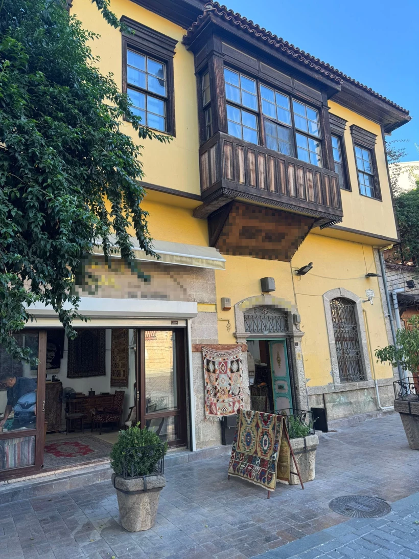 Restorasyon Uzmani Iz Surup 55 Yild 9Dze