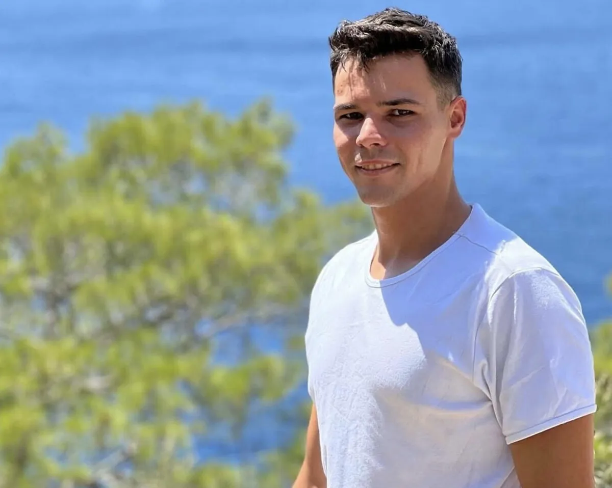 000Muğla'da Park Halindeki Otomobile Çarpan Sürücü Hayatını Kaybetti