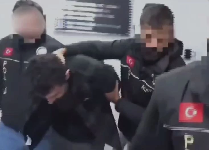 1111Baltayla Öldürdü