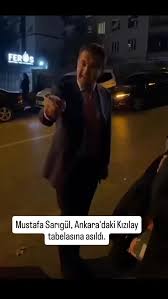 222Mustafa Sarıgül, Ankara'daki Viral Olan Kızılay Tabelasına Asıldı