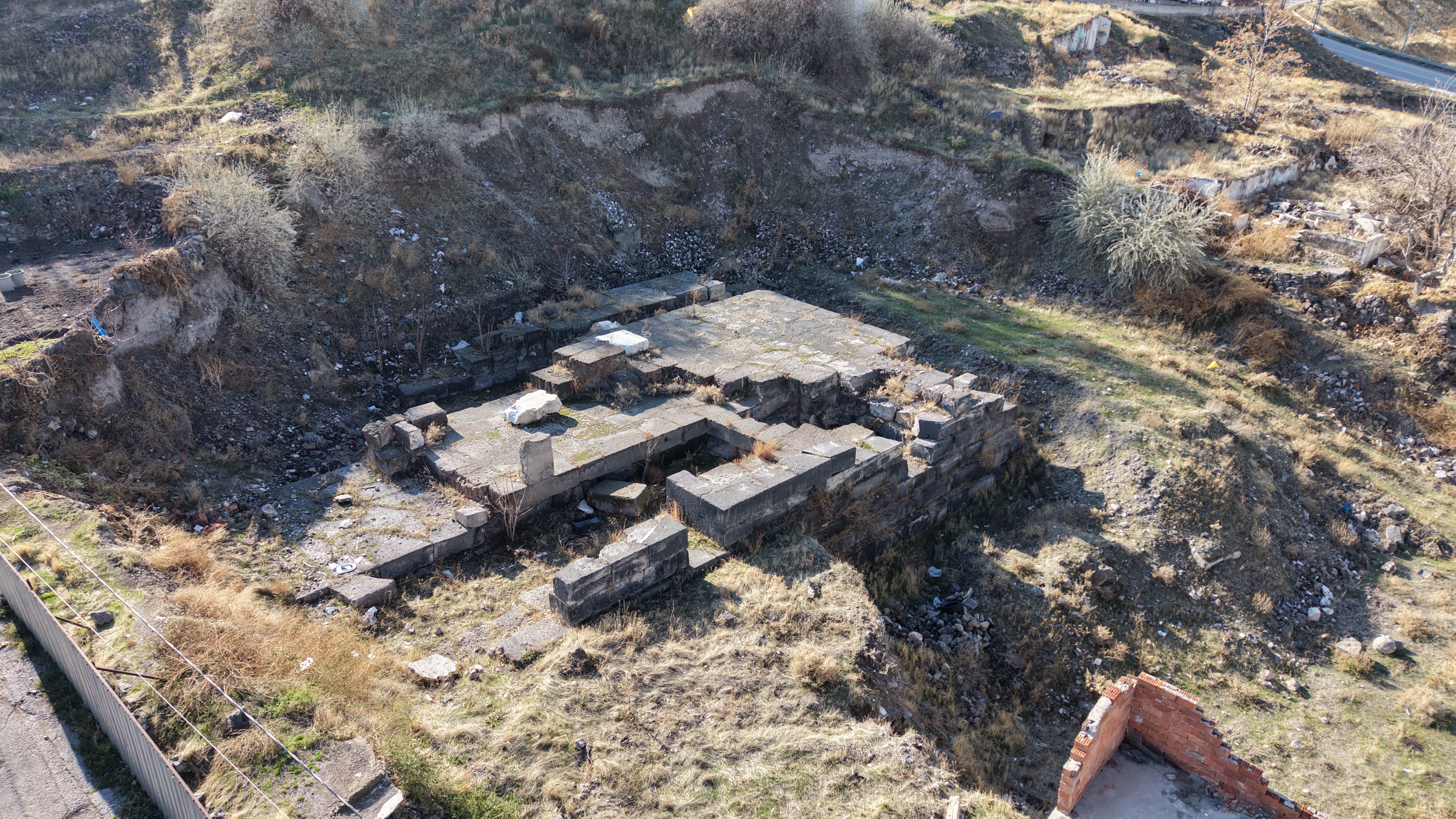 1700 Y I L O N C E Y I K I L A N F O R T U N A T A P I N A G I I