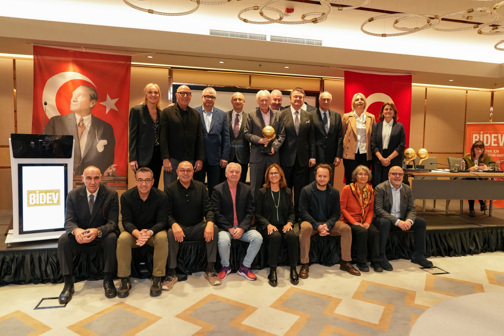 1981 B A L K A N S A M P I Y O N U T A K I M I N E F S A N E L E R I 1074738 318897