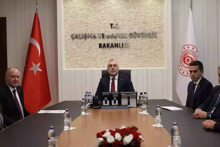 Asgari Ücret Pazarlığı Başladı; Türk-İş Masada Değil