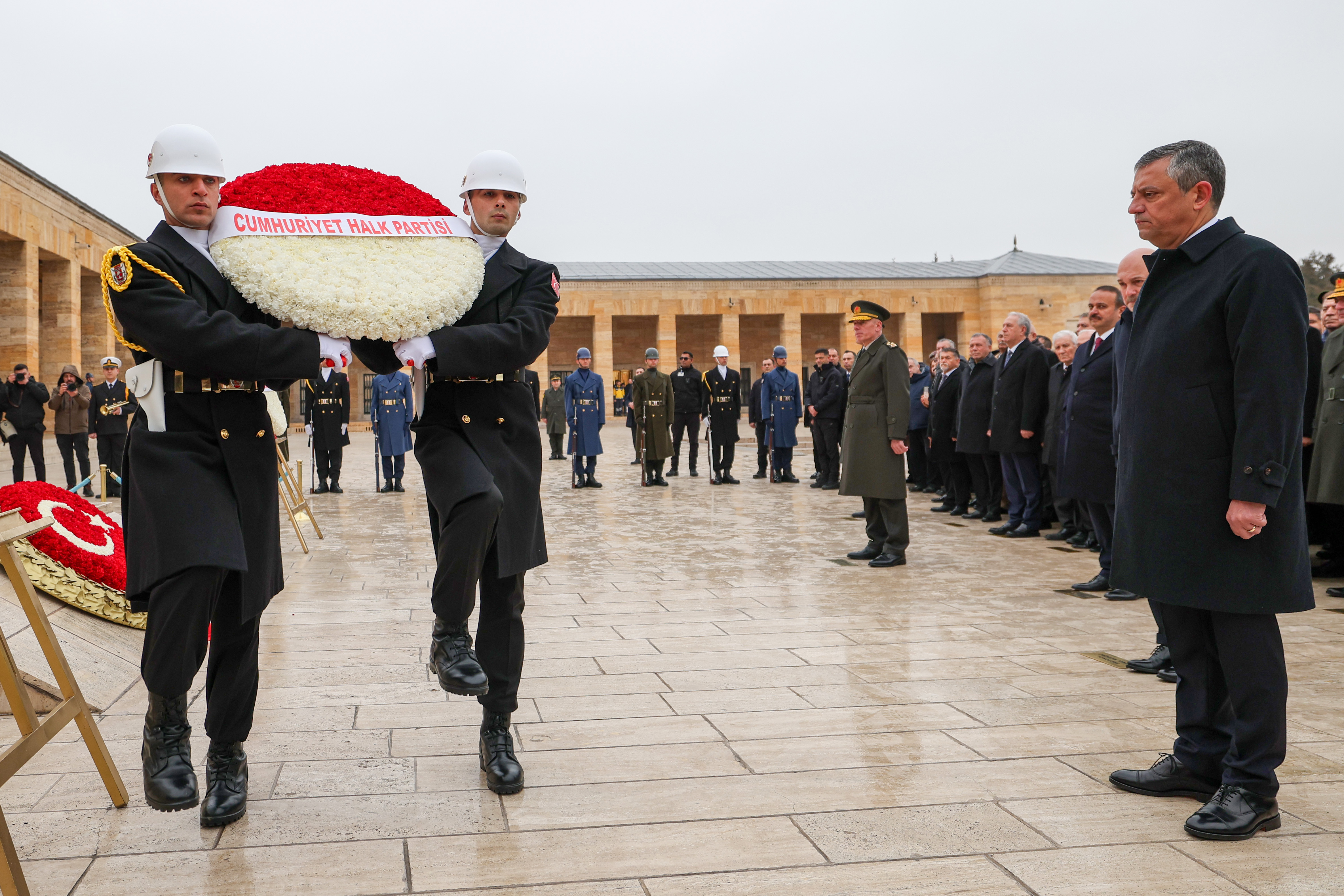 2 N C I C U M H U R B A S K A N I I N O N U V E F A T I N I N 52 1079192 320229