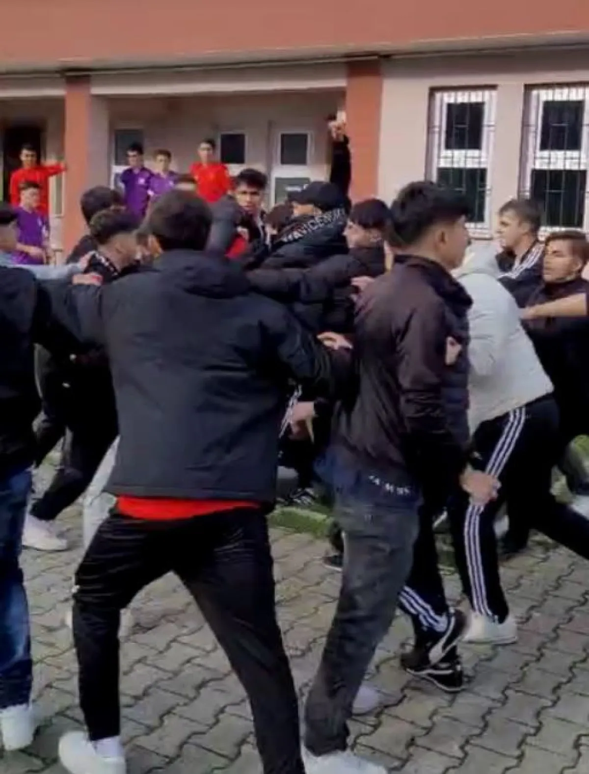 4444Saldırı Öğretmen