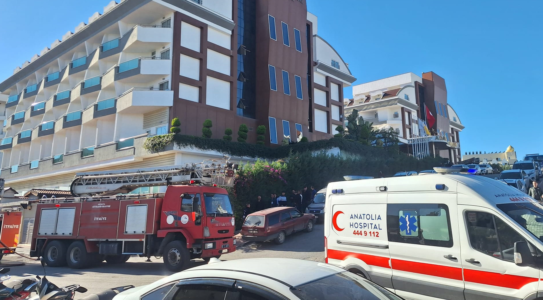 5 Y I L D I Z L I O T E L D E Y A N G I N C I K T I M U S T E R I L 1067576 316789