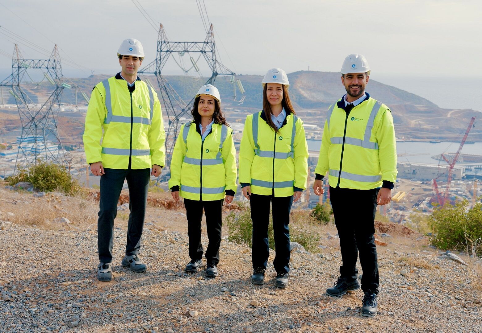 A K K U Y U N G S’ D E C E V R I M I C I ‘ A C I K K A P I G U N U 1077930 319891