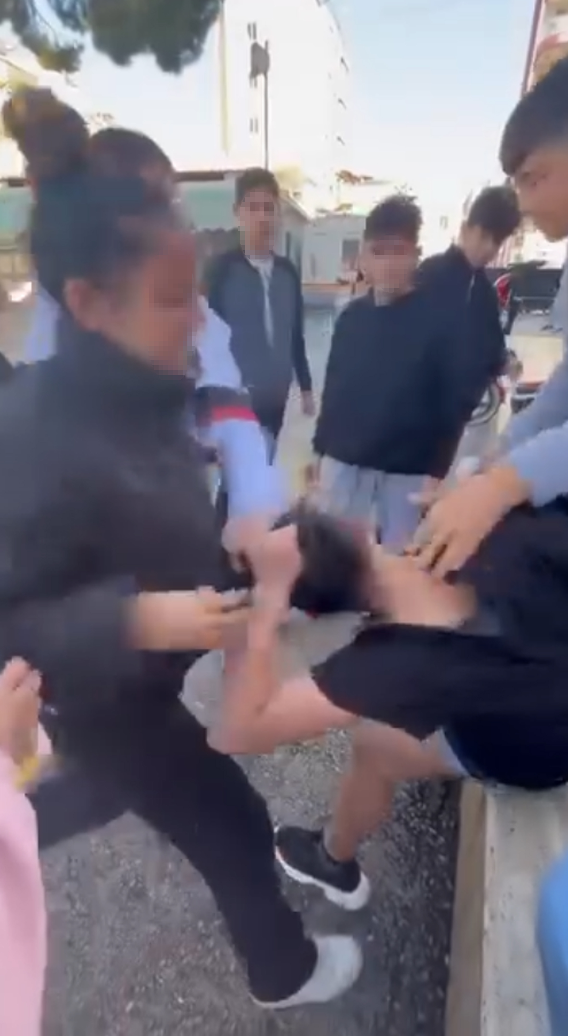 A K R A N L A R I K I Z O G R E N C I Y I T E K M E Y U M R U K D 1045607 310290