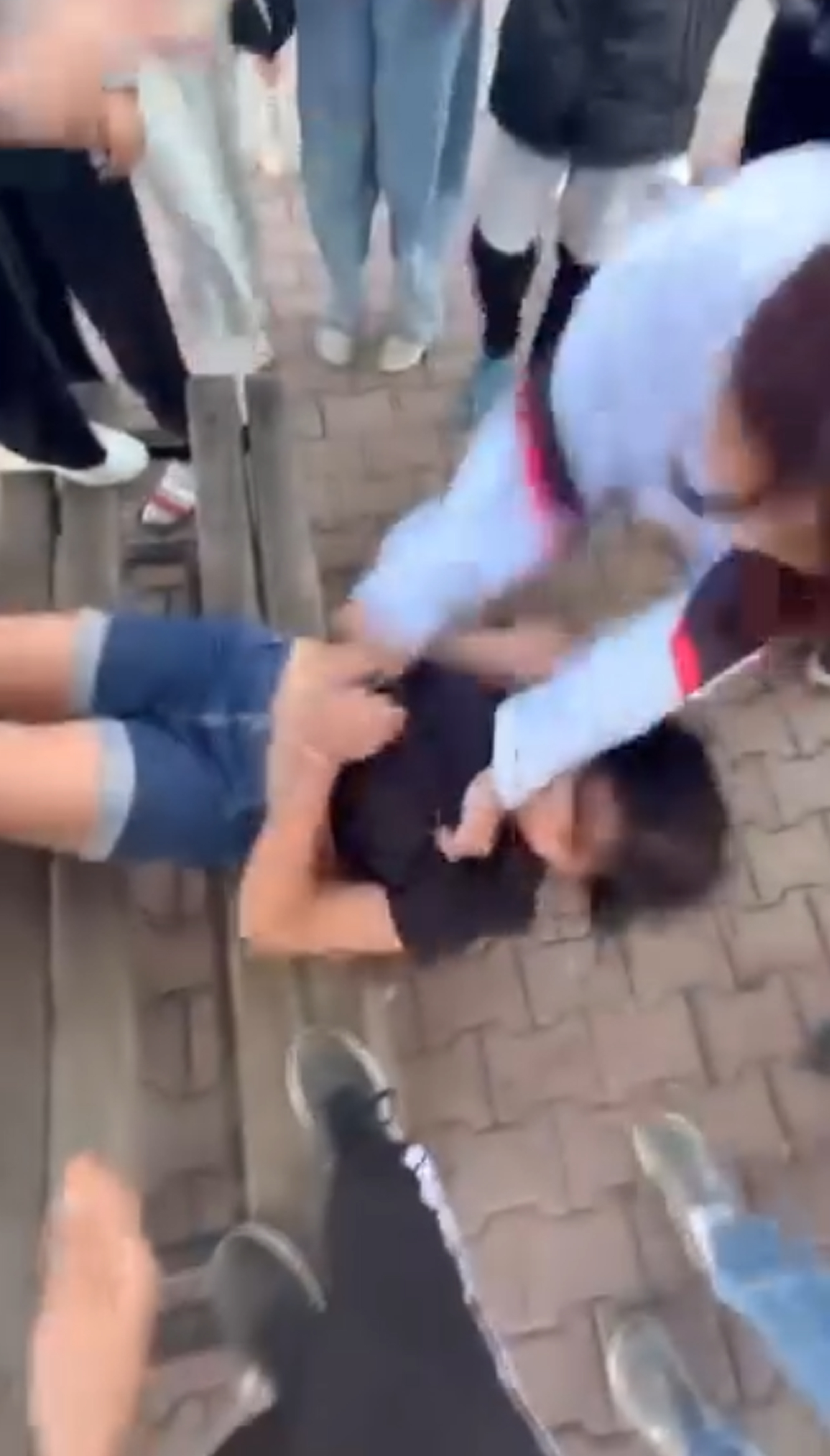 A K R A N L A R I K I Z O G R E N C I Y I T E K M E Y U M R U K D 1045609 310290