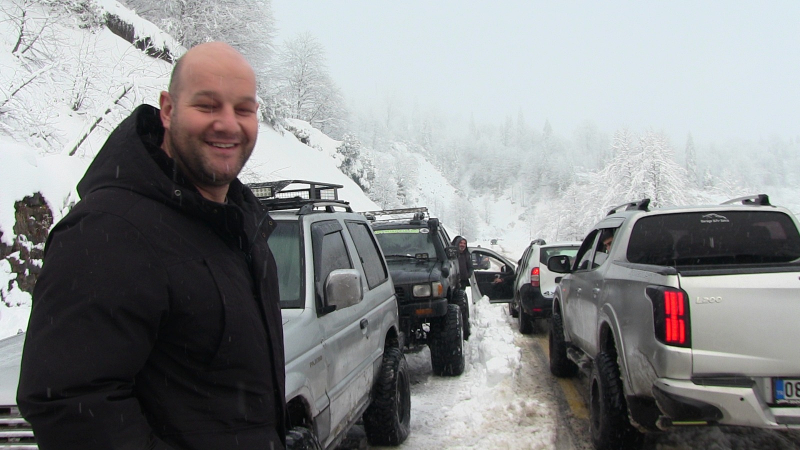 A R T V I N’ D E K A R N E D E N I Y L E A R A C L A R Y O L D A K A 1063976 315704