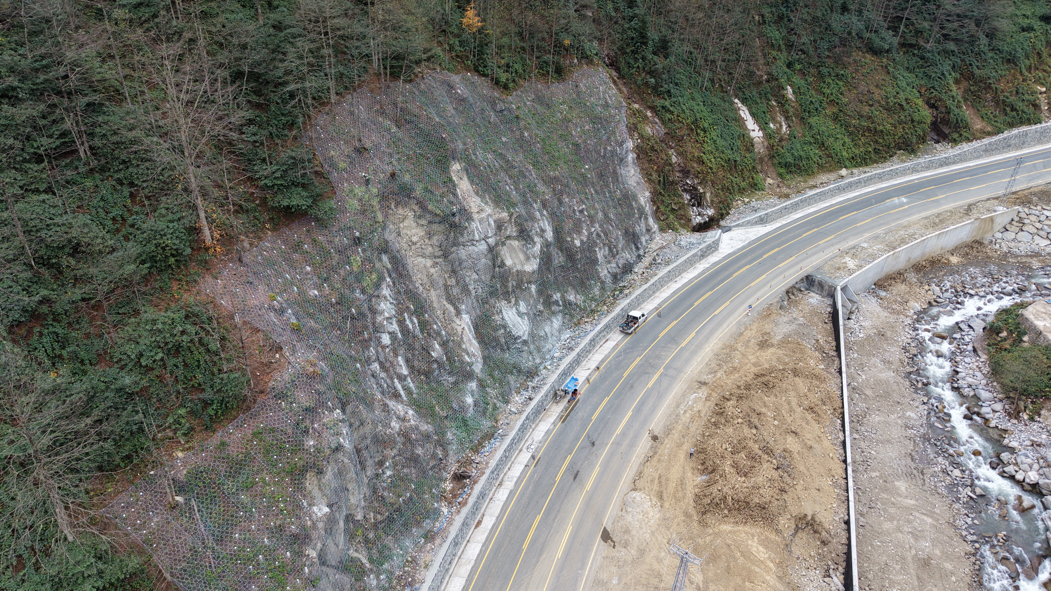 A Y D E R’ D E K A Y A R I S K I N E K A R S I C E L I K O R G U L U 1045246 309141