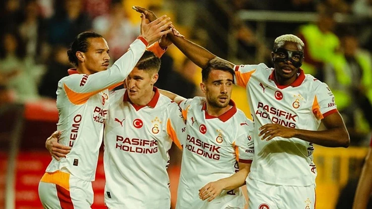 Antalyaspor 1 : 4 Galatasaray