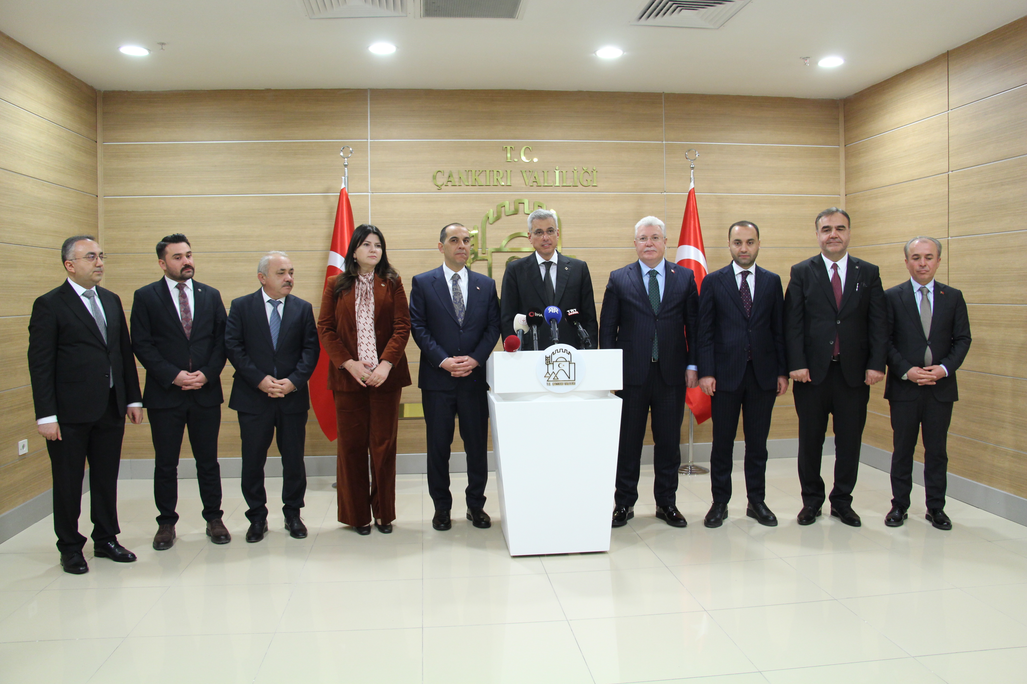 B A K A N M E M I S O G L U T U R K I Y E D U N Y A N I N E N I Y 1047231 310756