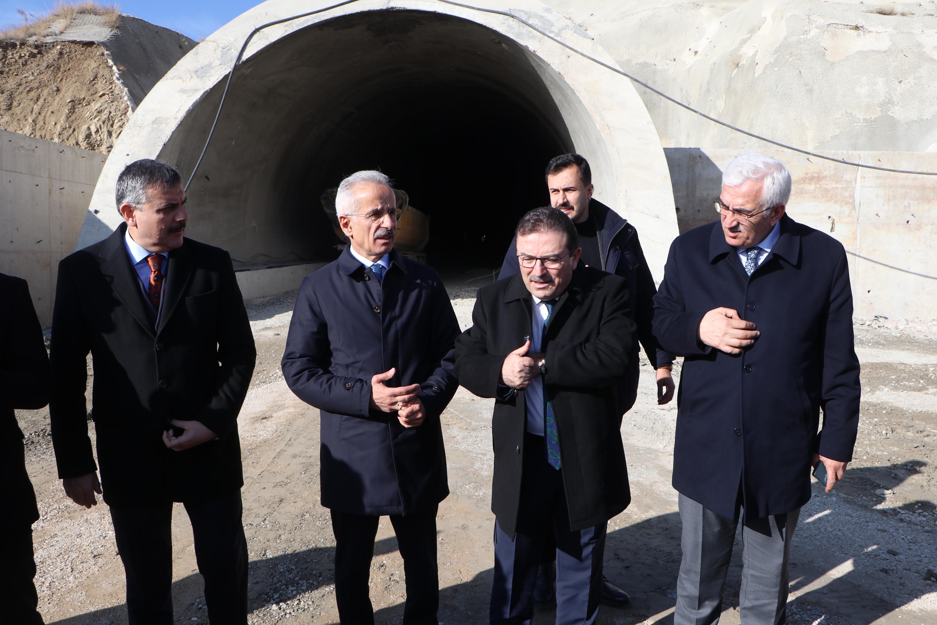 B A K A N U R A L O G L U K I R I K T U N E L I D A G L A R I N K 1049246 311359