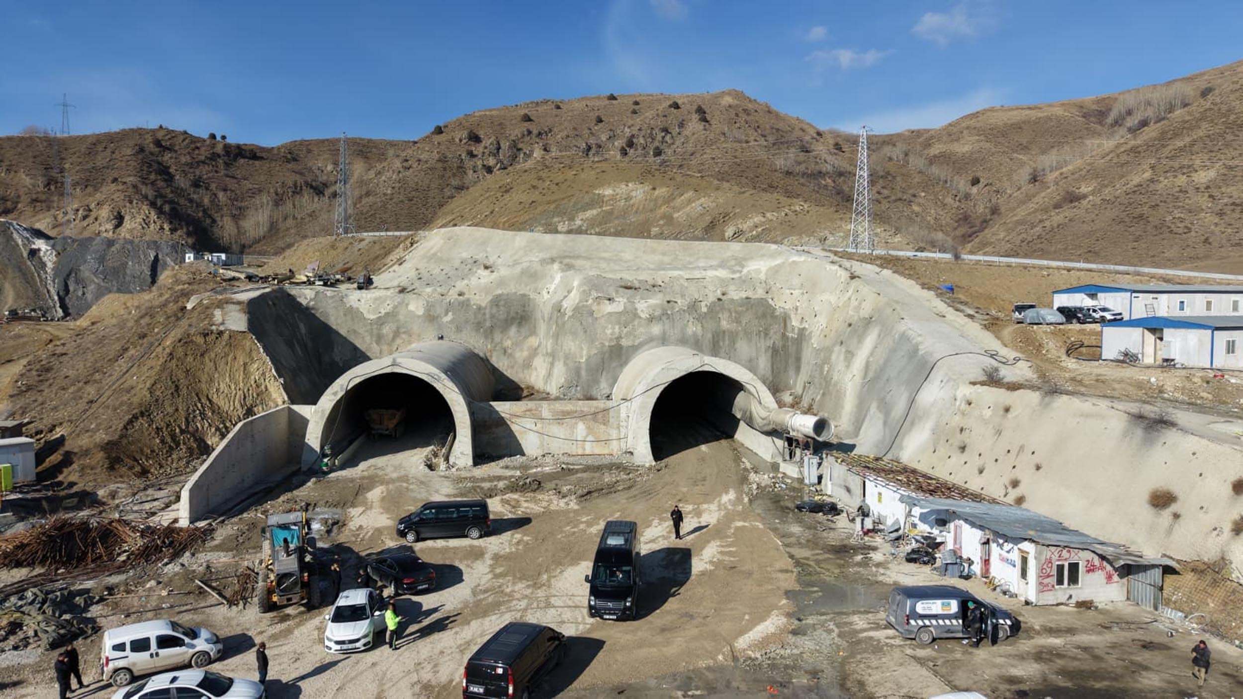 B A K A N U R A L O G L U K I R I K T U N E L I D A G L A R I N K 1049250 311359