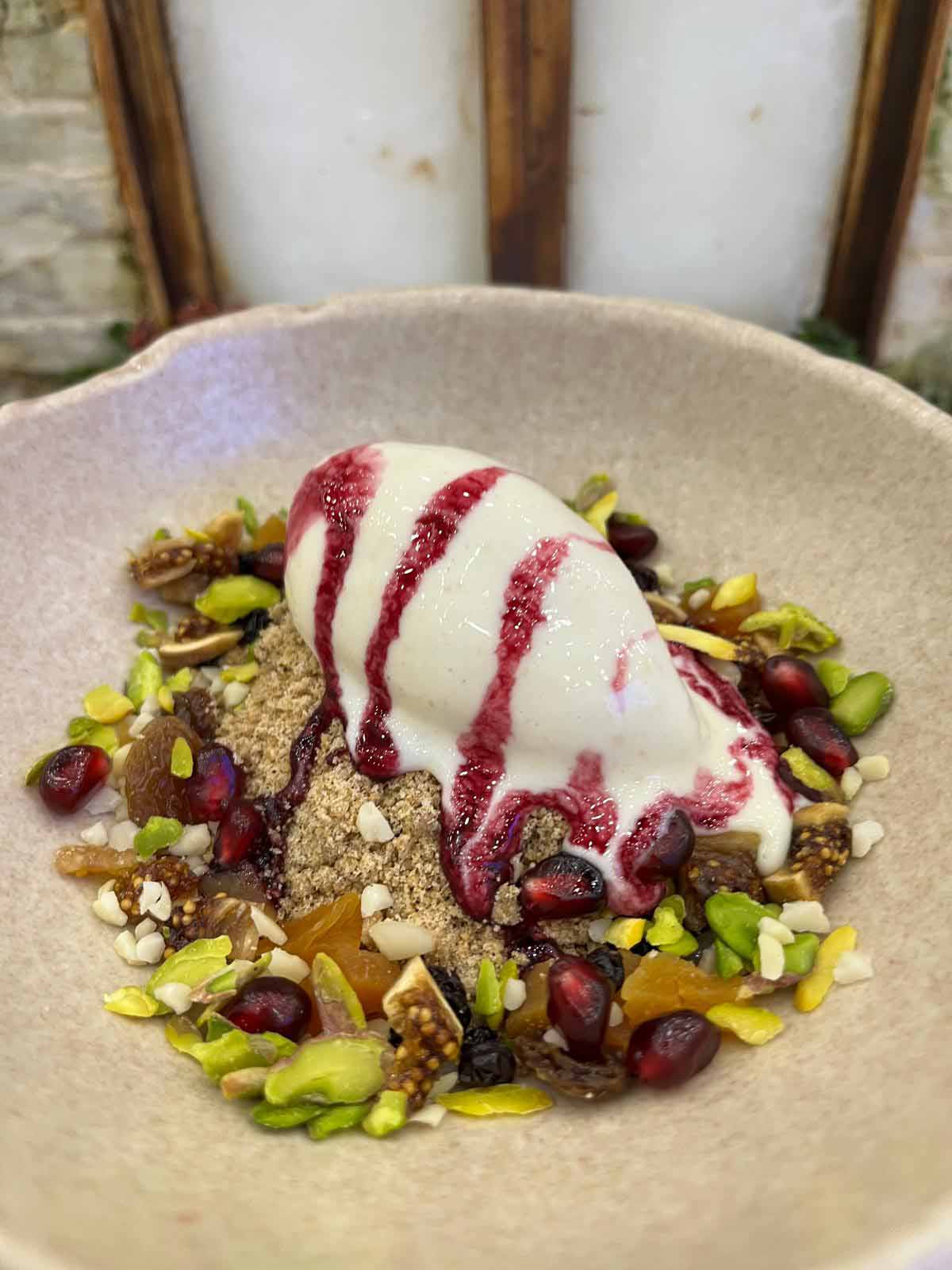 B A U G A S T R O N O M I O G R E N C I L E R I N E 2 A L T I N M A 1074631 318878