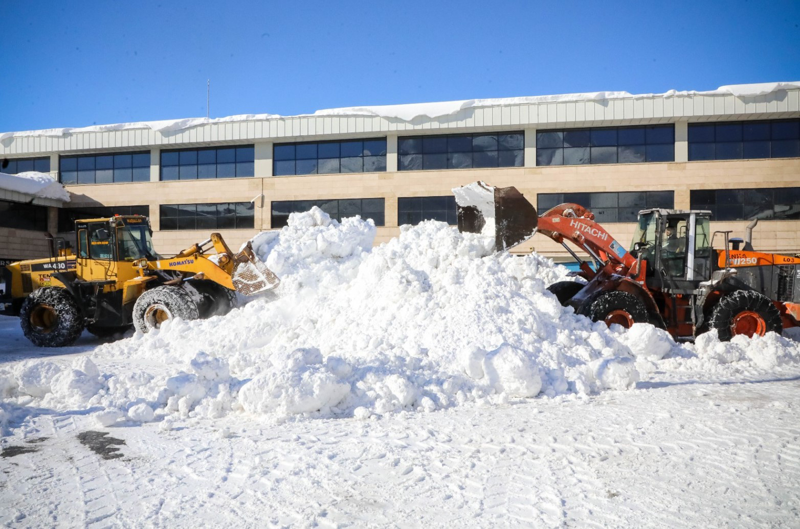 B I T L I S T E K A R L A M U C A D E L E C A L I S M A L A R I S U R 1089398 323394