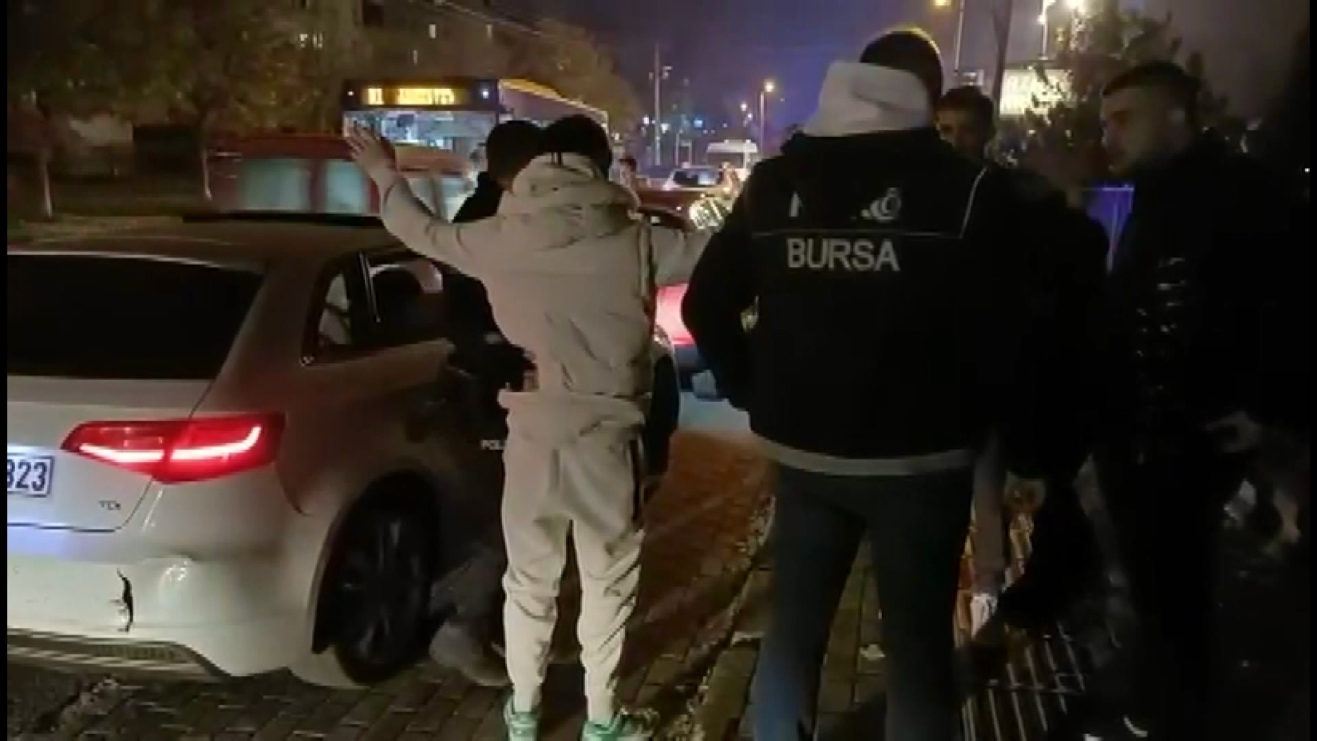 B U R S A’ D A 300 P O L I S I N K A T I L D I G I D E N E T I M G 1087093 322673