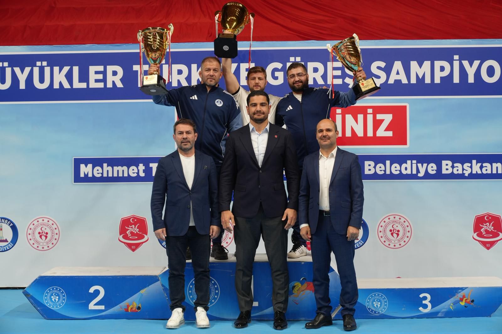 B U Y U K L E R S E R B E S T G U R E S T U R K I Y E S A M P I Y O N A 1057319 313780