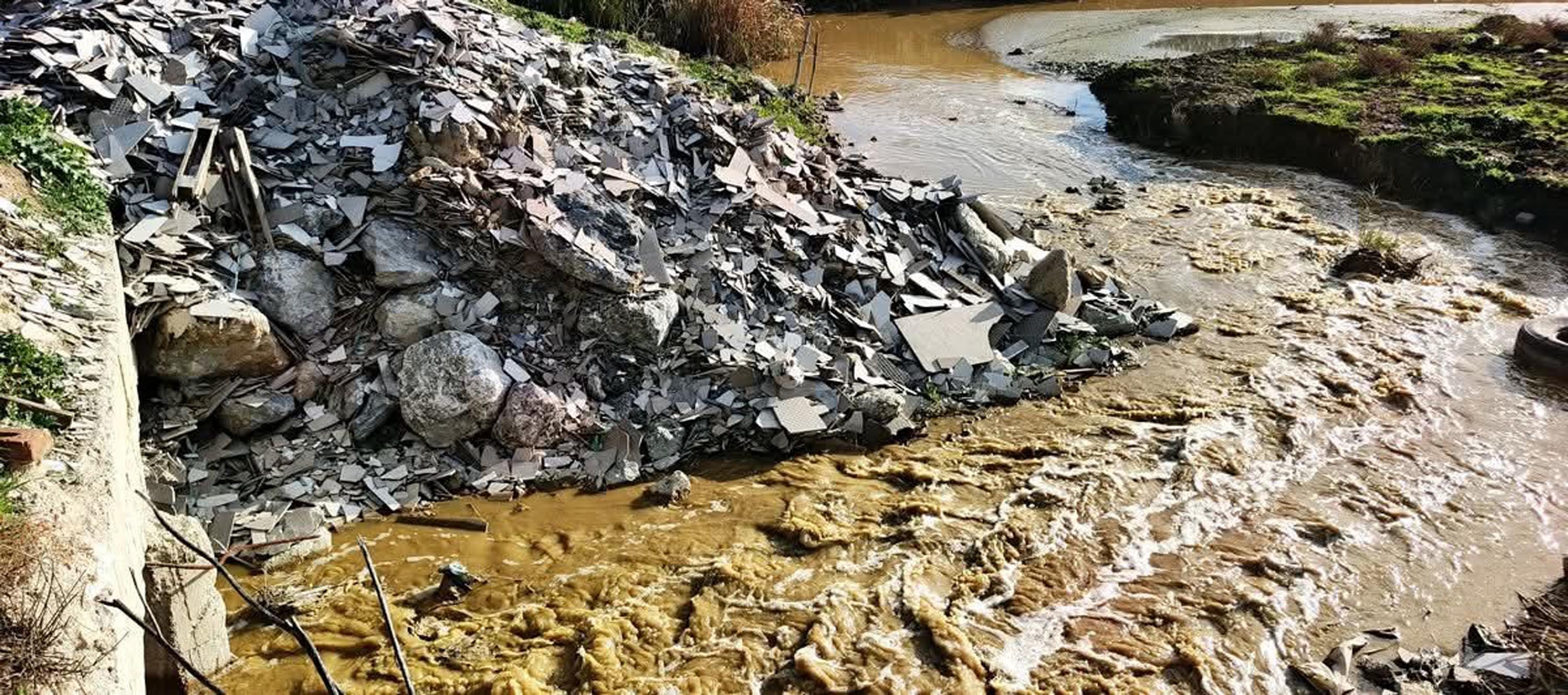 B U Y U K M E N D E R E S N E H R I K I R L I L I K N E D E N I Y L E 1084623 321917