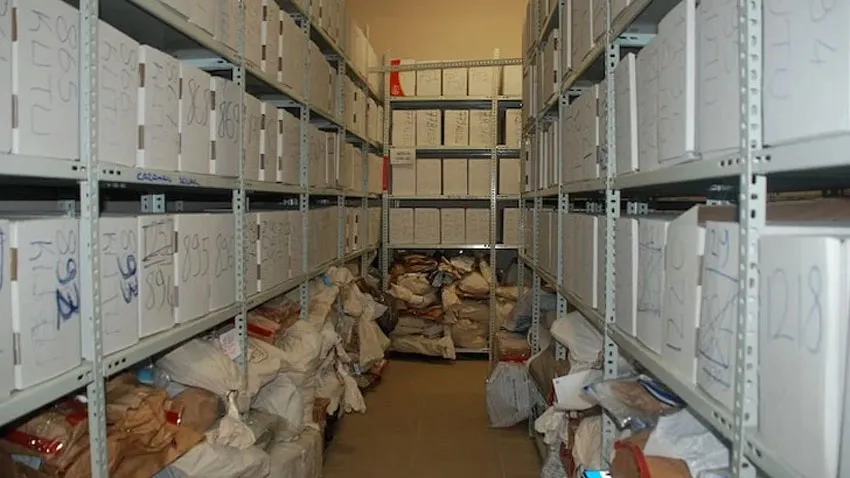 Büyükçekmece Adliyesi'nde Akılalmaz Olay! Milyonlarca Liralık Altınla Yurt Dışına Kaçtı