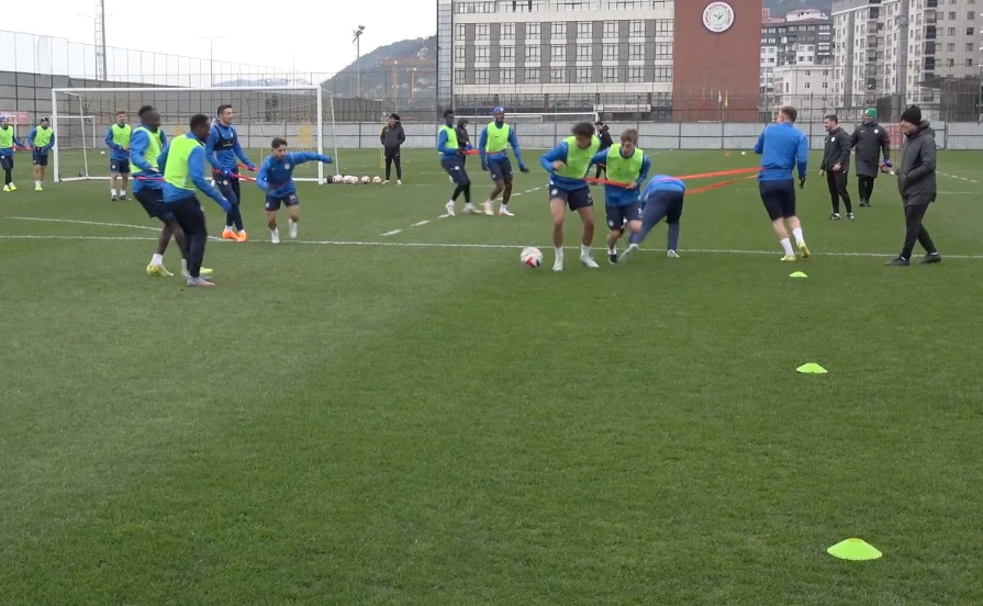 C A Y K U R R I Z E S P O R T E K N I K D I R E K T O R U U C A R Z 1090416 323682