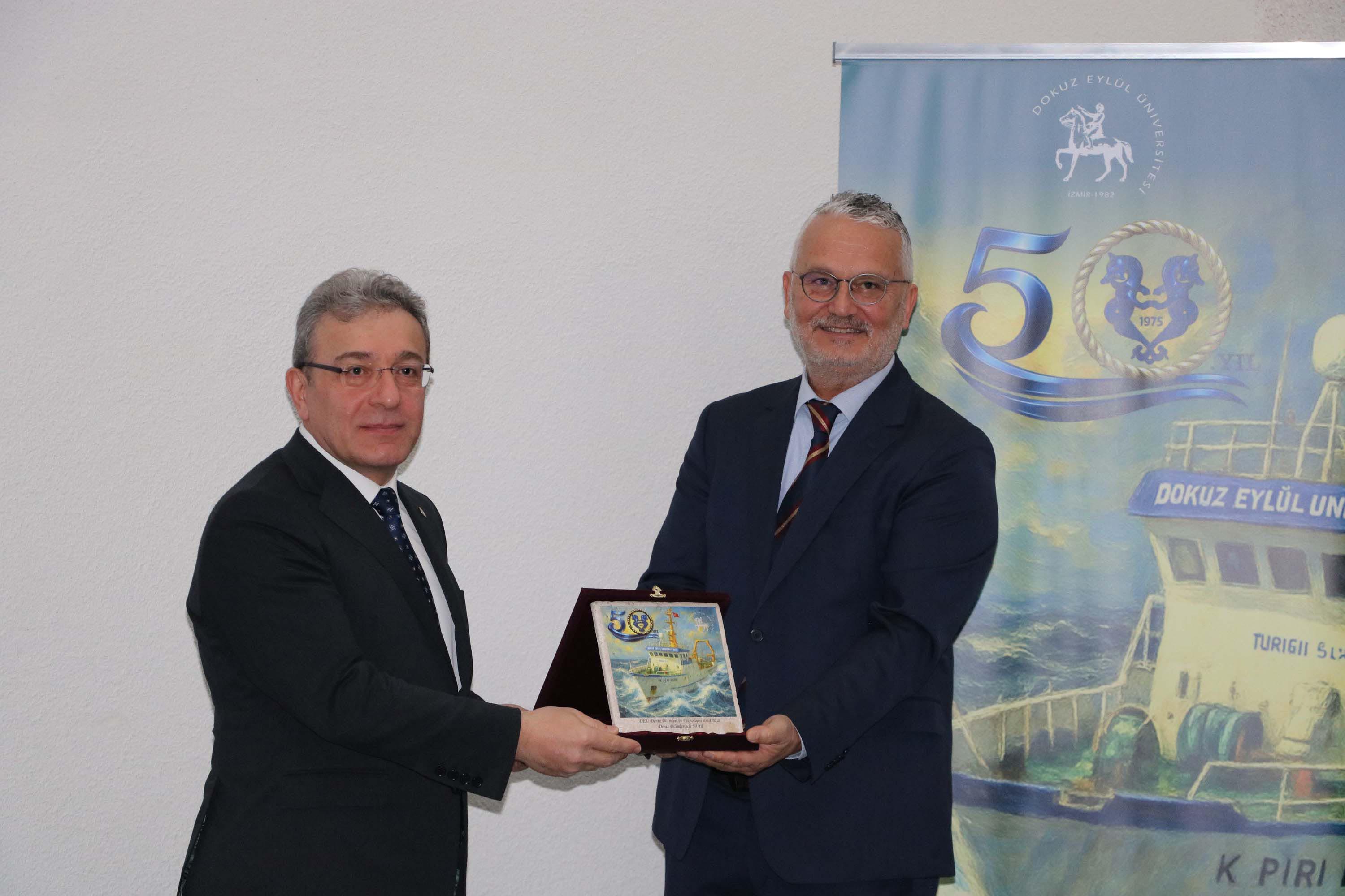 D E U D E N I Z B I L I M L E R I V E T E K N O L O J I S I E N S T I 1074847 318925