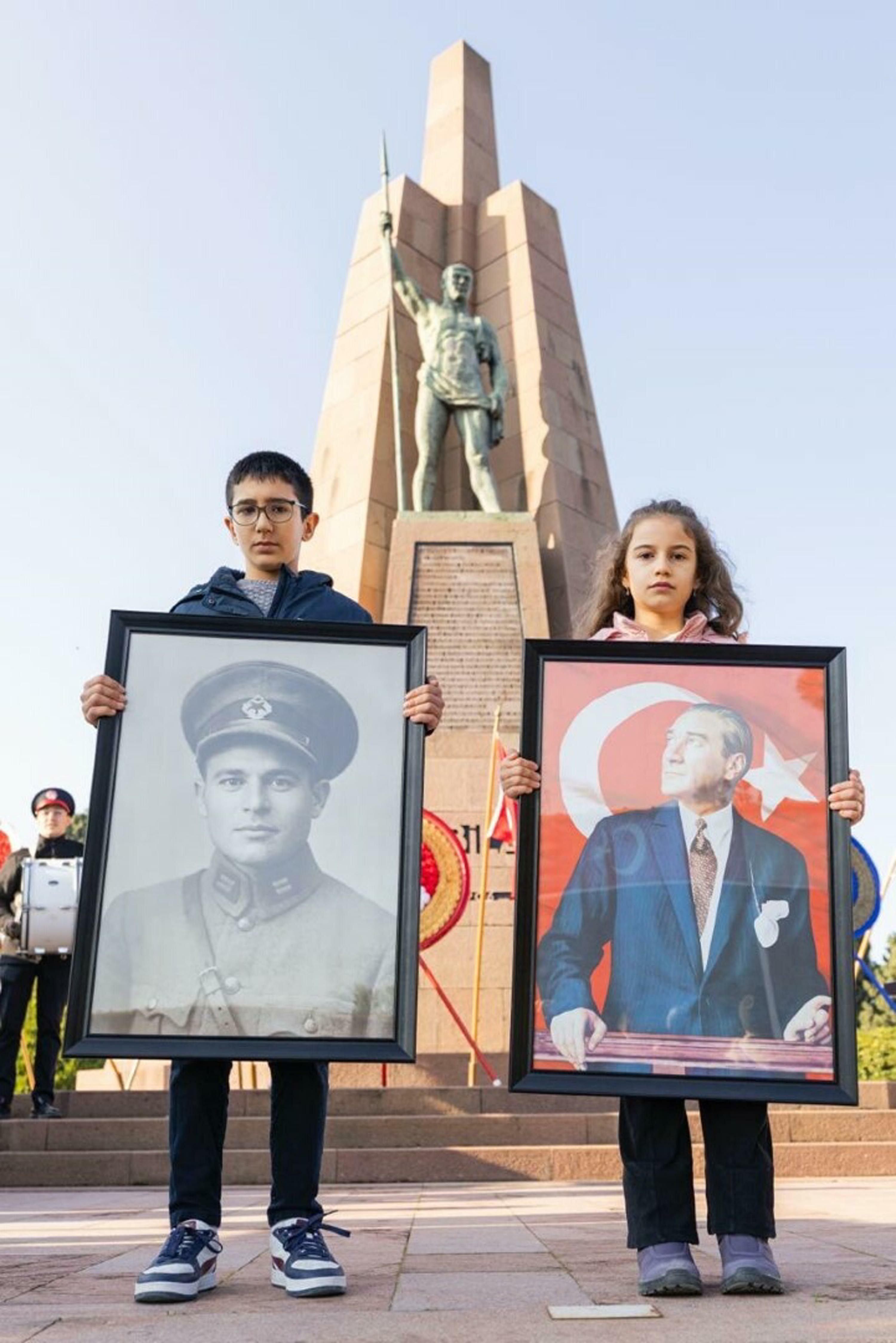 D E V R I M S E H I D I K U B I L A Y V E A R K A D A S L A R I A N I 1076233 319311