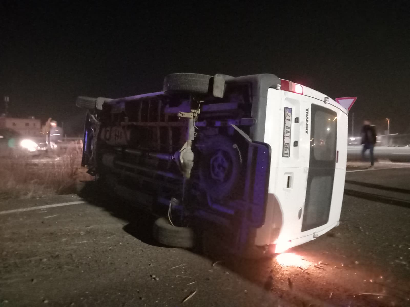 D I Y A R B A K I R’ D A M I N I B U S U N C A R P T I G I Y A Y A O L 1075486 319095