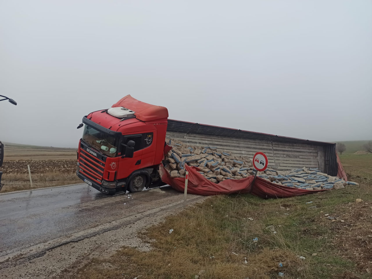 D O R S E S I Y A N Y A T A N T I R’ A C A R P A N H A F I F T I C 1066174 316385