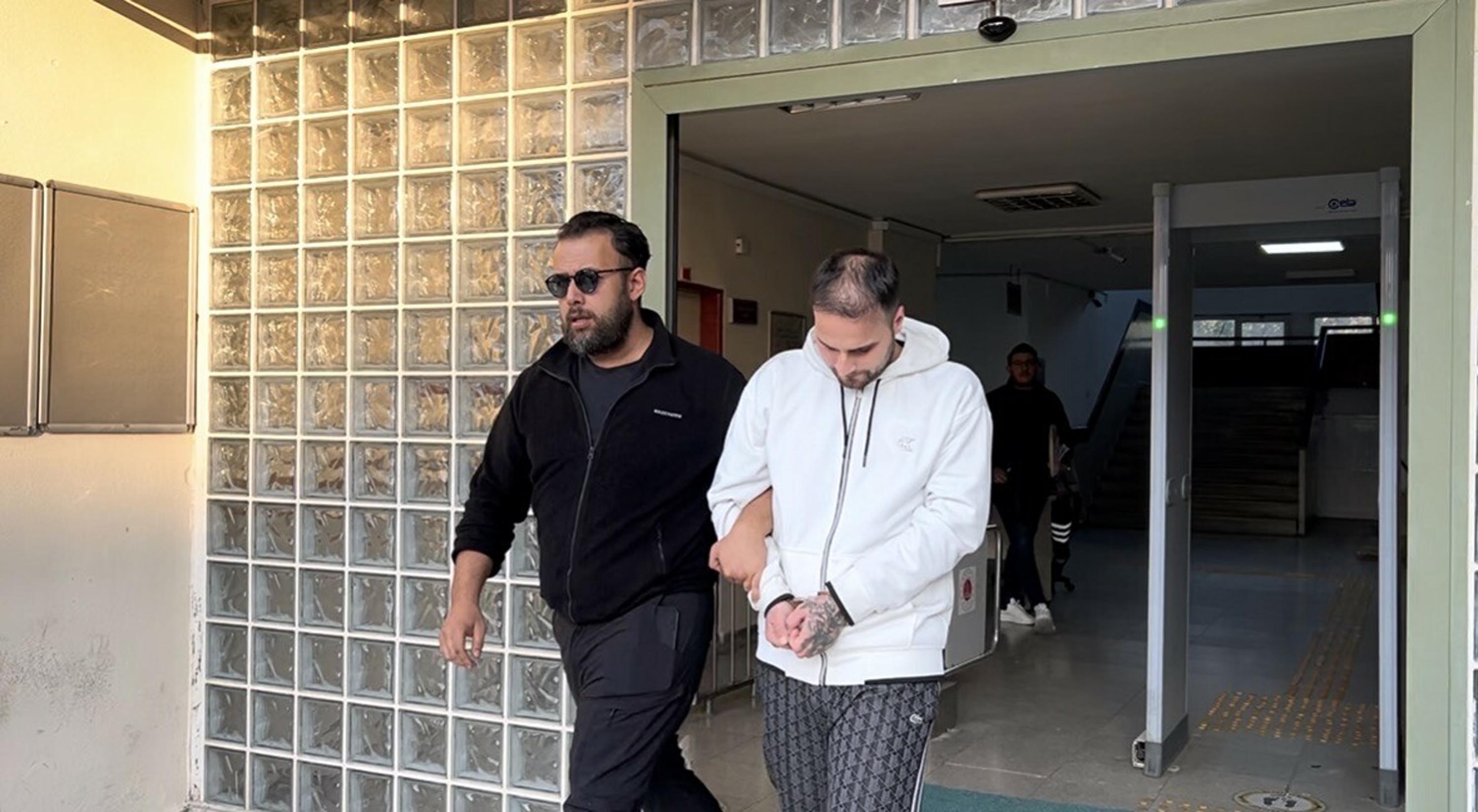 E G L E N C E M E K A N I N D A T A B A N C A L I V E B I C A K L I K 1053980 312741