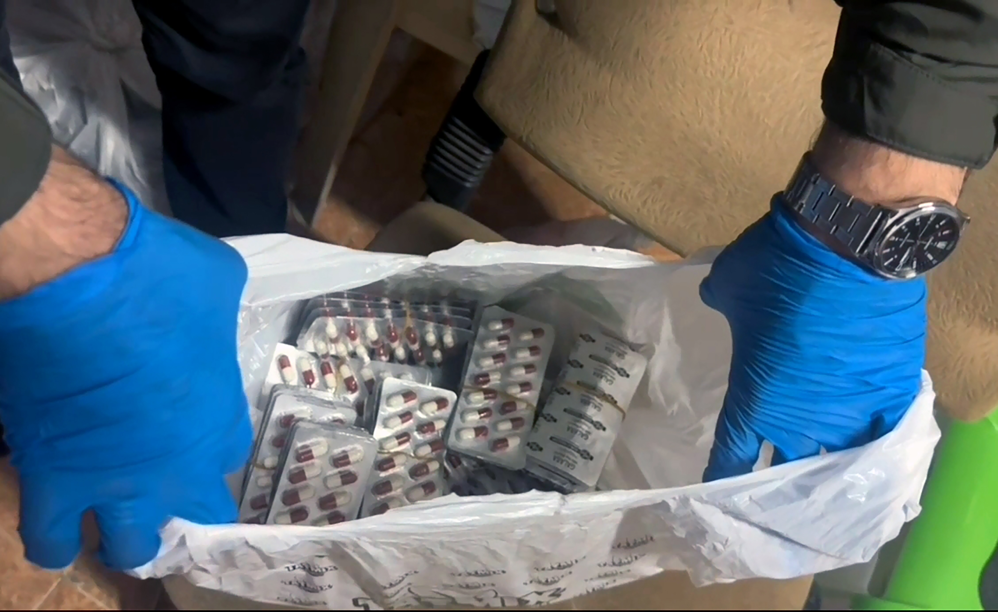 E V I L E I S Y E R I N D E N 14 B I N U Y U S T U R U C U H A P 1058664 314159