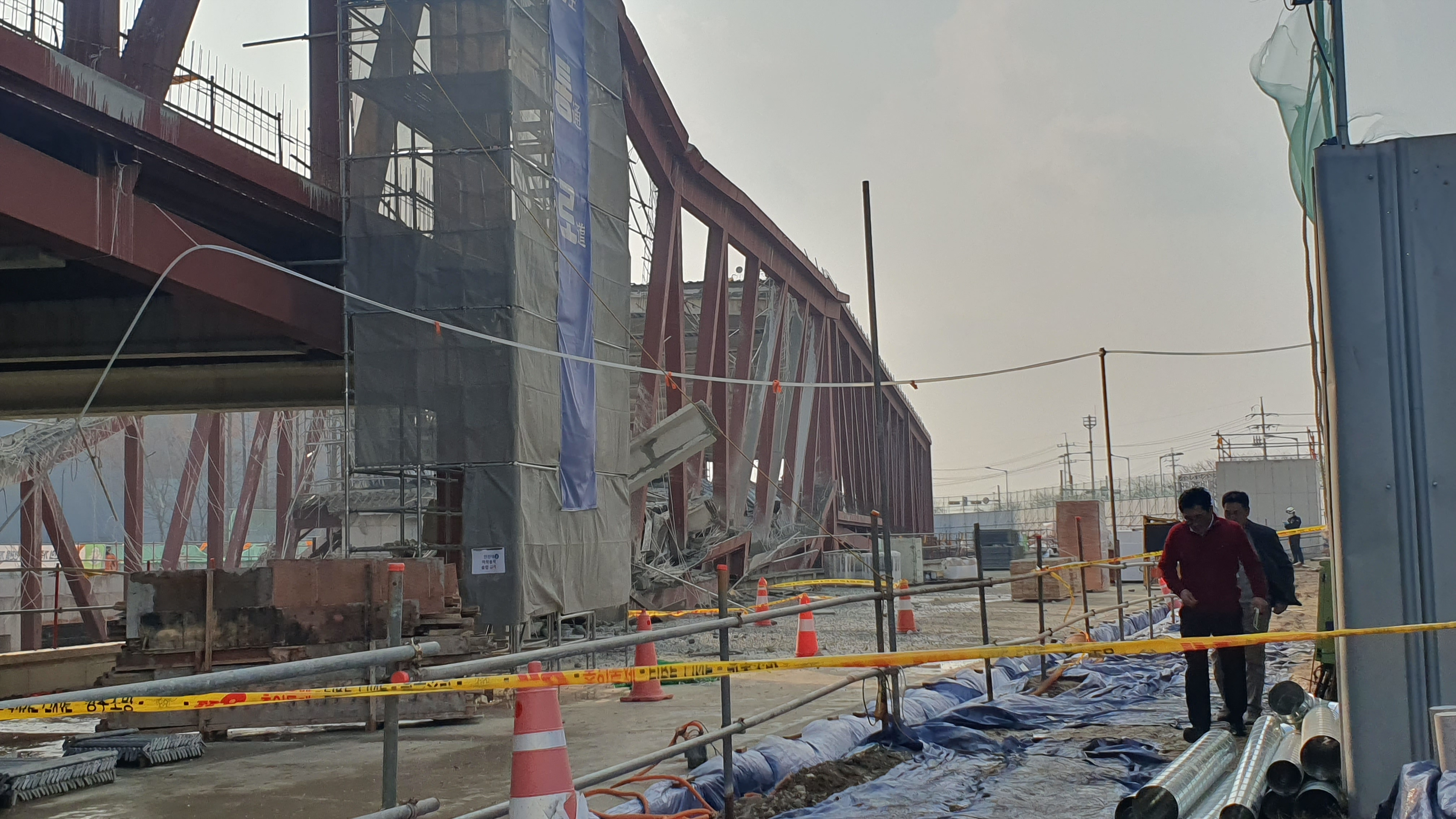 G U N E Y K O R E’ D E K U T U P H A N E I N S A A T I N D A C O K M E 1058518 314125