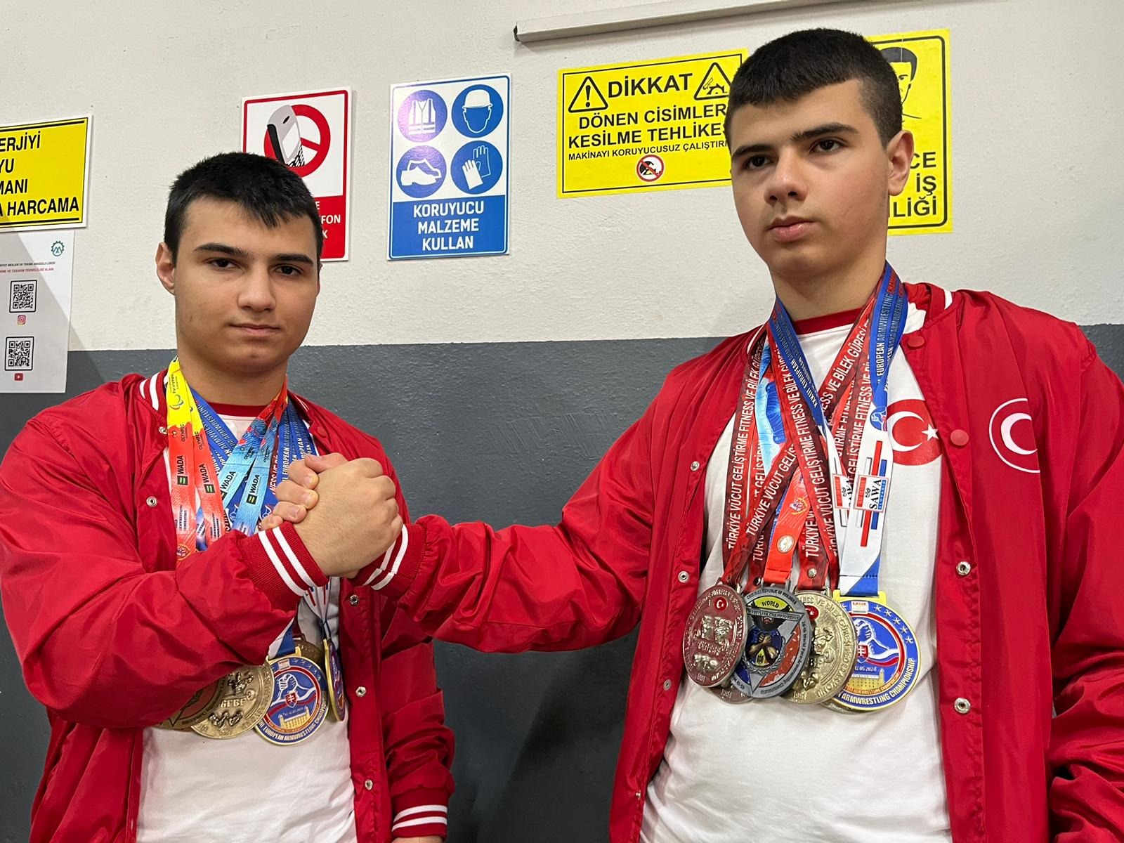 I K I Z L E R O G R E T M E N L E R I N I N T A V S I Y E S I Y L E B A 1062231 315220