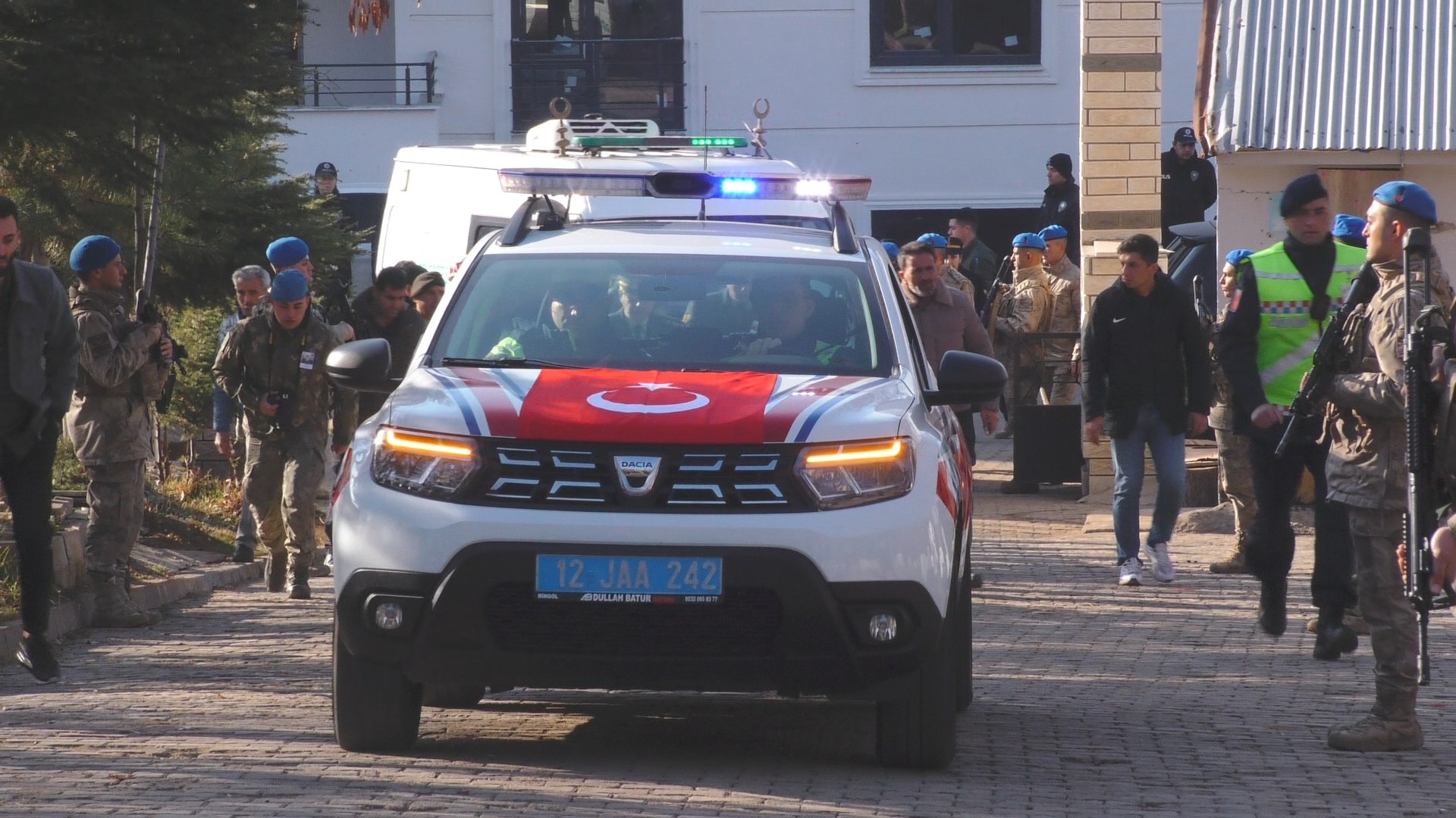 I R A K’ T A R A H A T S I Z L A N I P H A Y A T I N I K A Y B E D E N 1077868 319867