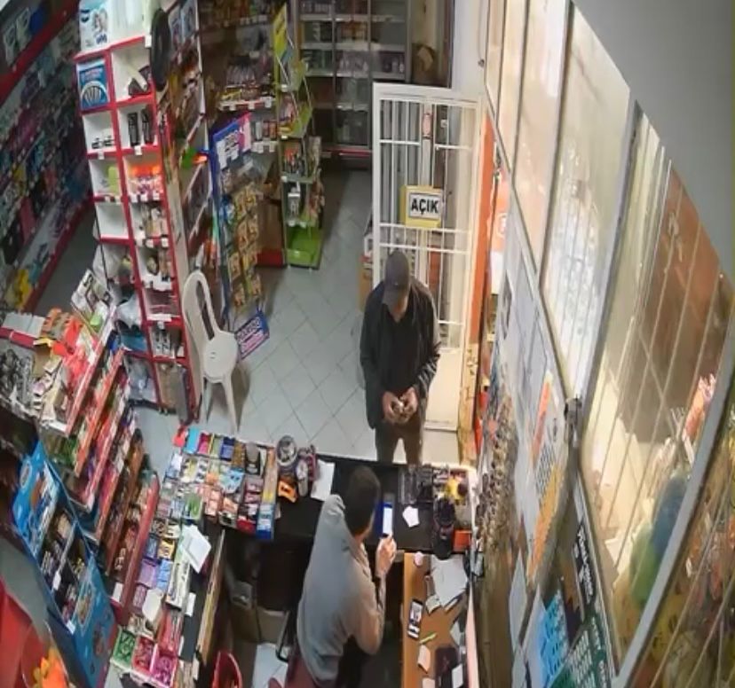 I S P A R T A’ D A Y A N A N O T O M O B I L I N Y A K I N I N D A B A 1049892 311569