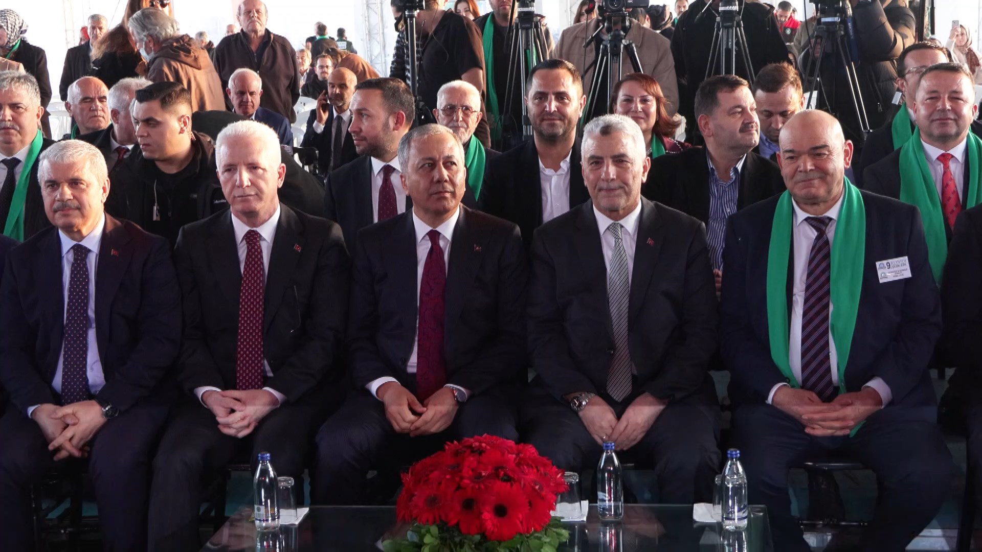 I S T A N B U L B A K A N B O L A T E N F L A S Y O N D A S O N 1069939 317493