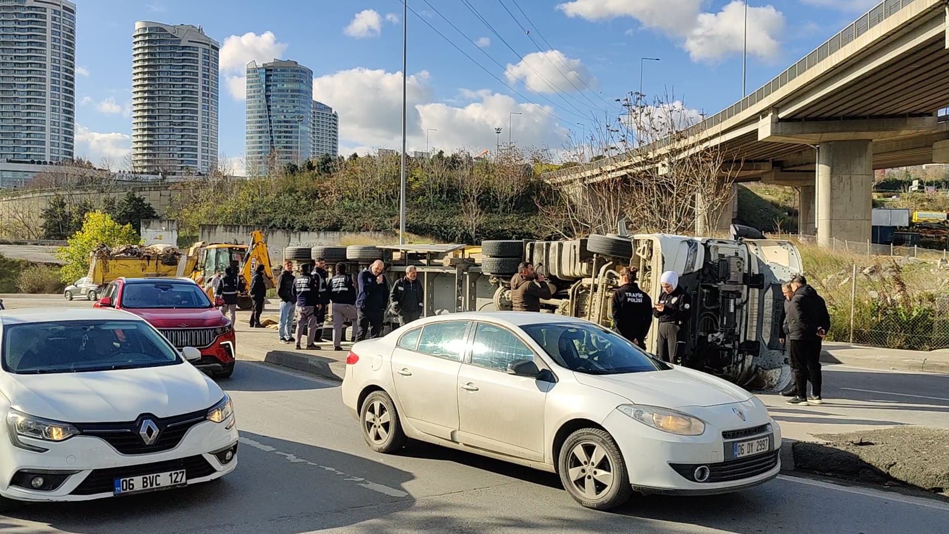 I S T A N B U L B A S A K S E H I R D E R E F U J E C A R P A N H A 1064374 315822