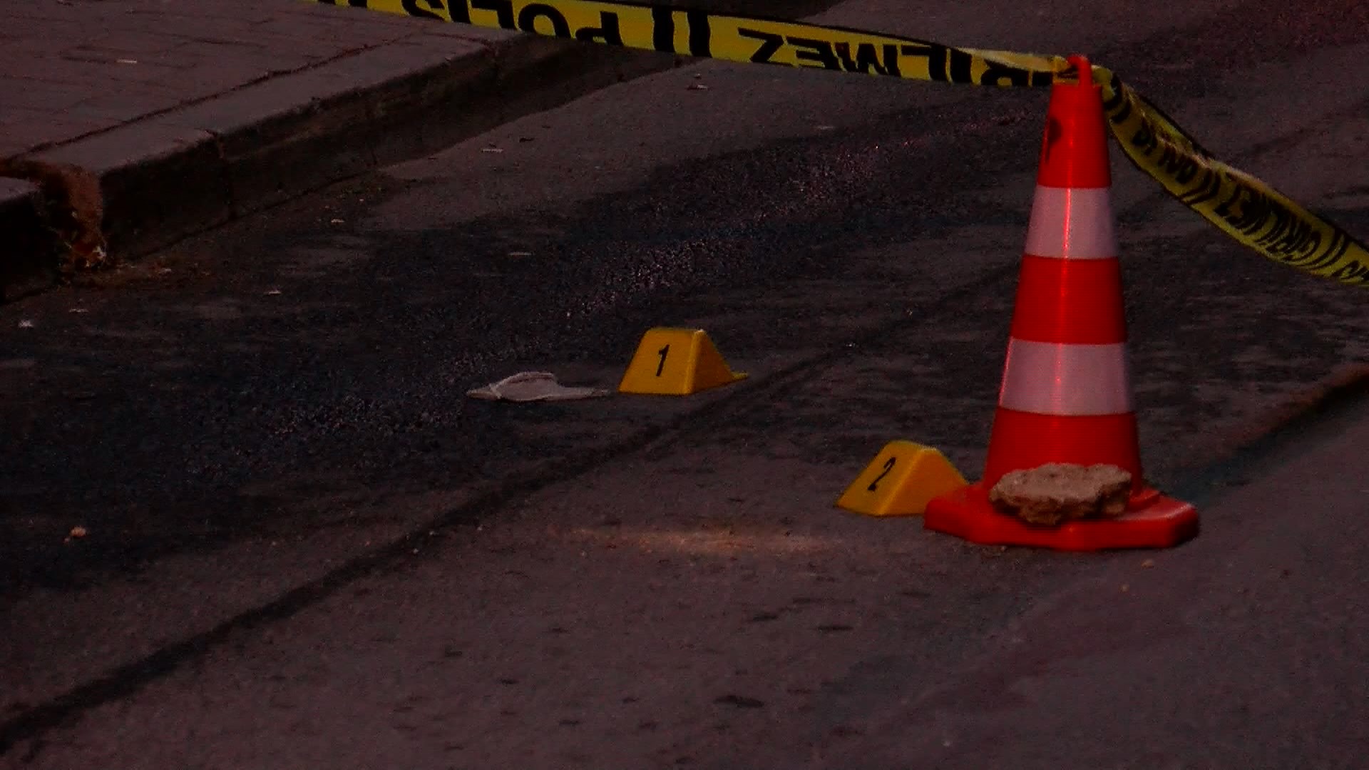 I S T A N B U L B A Y R A M P A S A D A C A M S I L E R K E N 3 1073865 318626