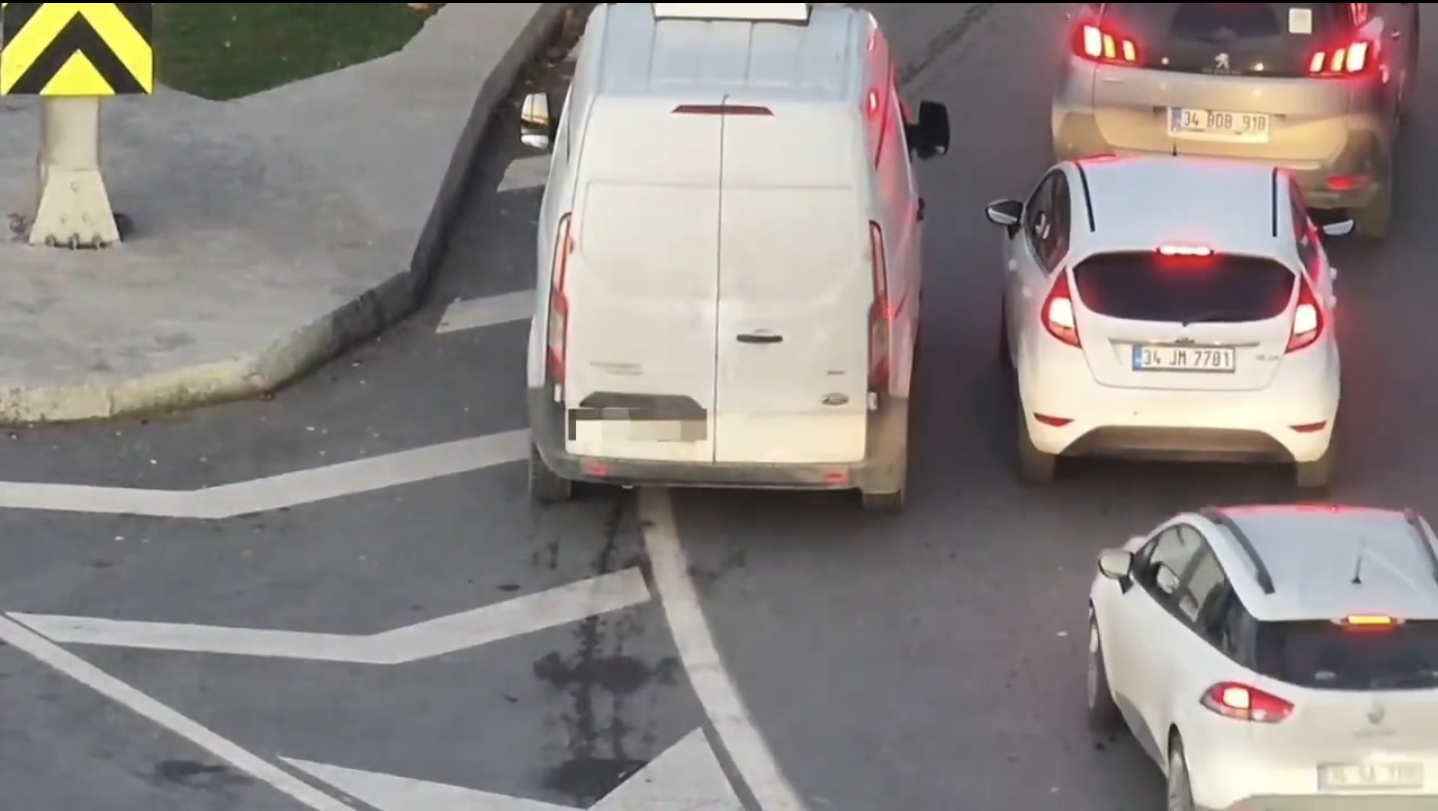 I S T A N B U L B E Y K O Z D A D R O N D E S T E K L I T R A F I K 1049868 311565