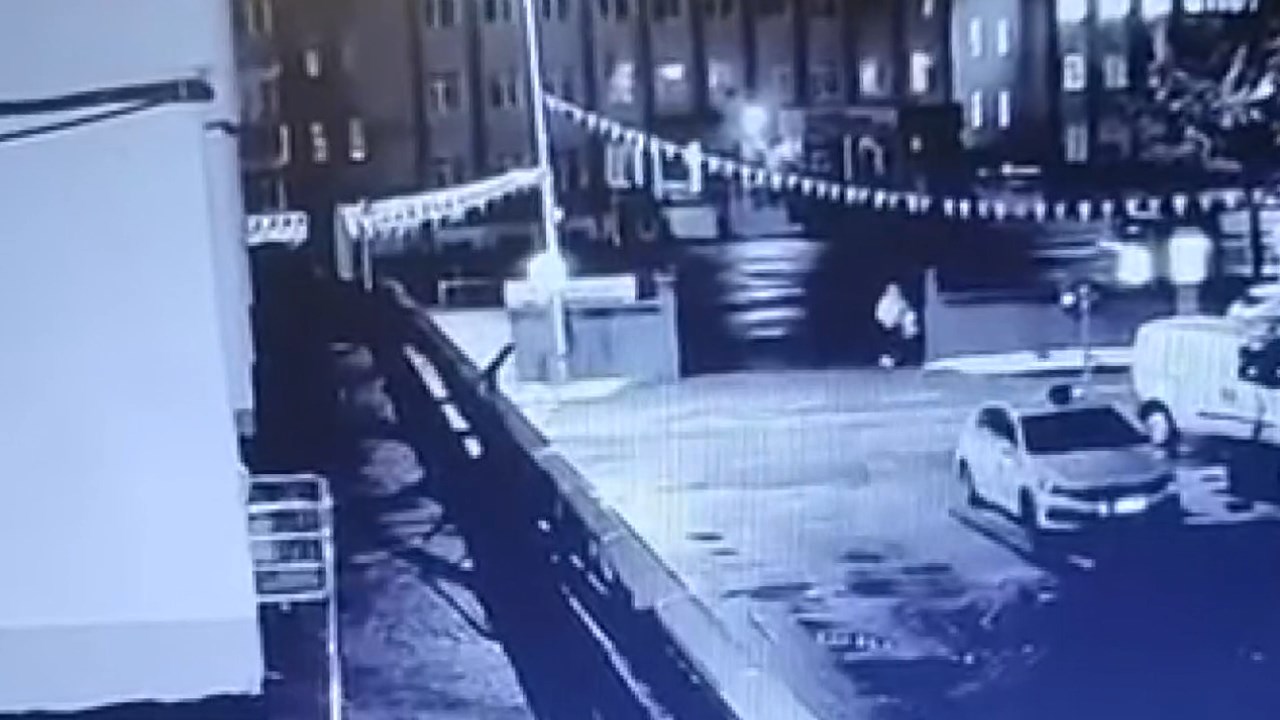 I S T A N B U L B E Y L I K D U Z U N D E 4 F A R K L I Y E R I K 1047487 310828